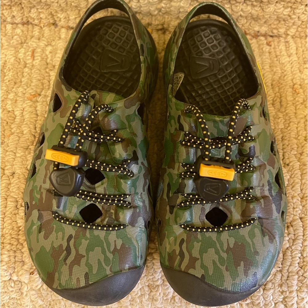 Keen boys water sandals